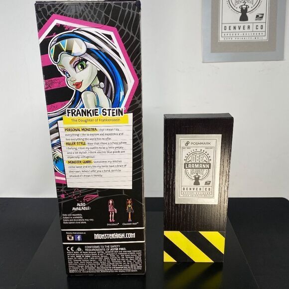 MONSTER HIGH® “FRANKIE STEIN®” Skullette™Series NEW-in-BOX - Picture 6 of 9